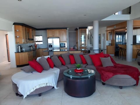 Sunset Beach Villa in Port Elizabeth