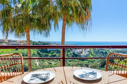 Natural landscape, View (from property/room), View (from property/room), Balcony/Terrace, Balcony/Terrace, Dining area, Sea view