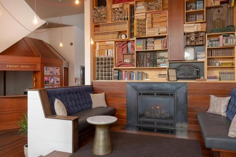 Communal lounge/ TV room