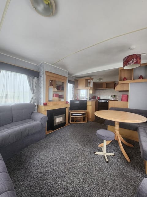 Kingfisher OAK 1098 Dees Caravan Lettings Campground/ 
RV Resort in Ingoldmells