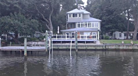 Property building, Lake view