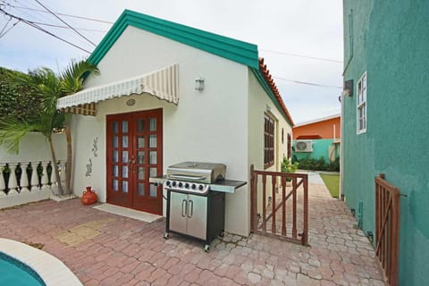 PB98B - Private Villa with pool - 5min from Palm Beach - 5BR house Villa in Noord