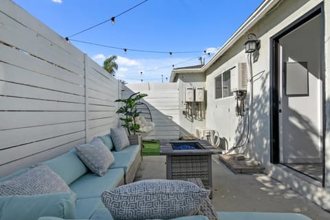 Luxury Mid-City Home With Yard Appartement-Hotel in San Fernando Valley