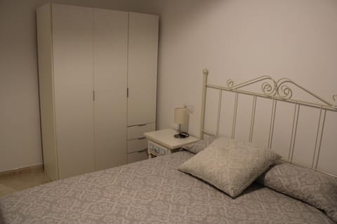 Bed, Bedroom, wardrobe