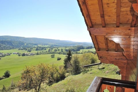 Les Genévriers Chalet in Jura