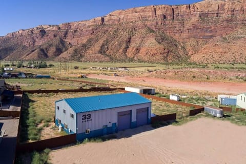 Big Blue - Moab's Adventure Basecamp! Casa in Spanish Valley