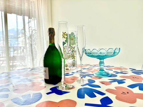 1 min to sea, 15 min Monaco, Garage, Terrace, AC Apartment in Roquebrune-Cap-Martin