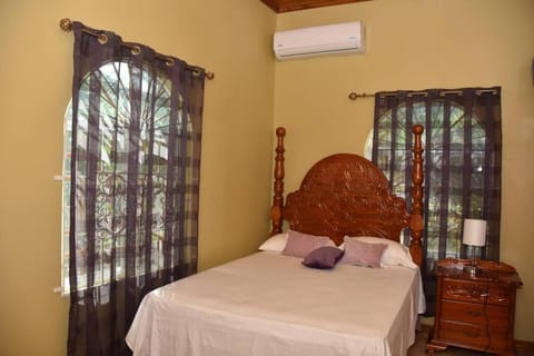 LW Guesthouse Condominio in Montego Bay