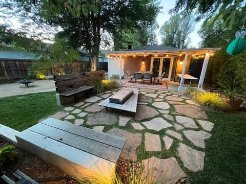 Cozy and Comfy Tree House Villa in Woodland Hills