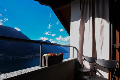 View (from property/room), Balcony/Terrace, Balcony/Terrace, Lake view