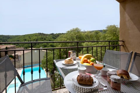 Natural landscape, View (from property/room), Balcony/Terrace, Mountain view, Pool view, Swimming pool