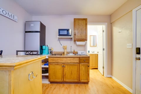 El Paso Vacation Rental Studio, 7 Mi to Fort Bliss Apartment in Ciudad Juarez