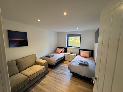 Merlin uninterrupted coastal view Apartment in Tintagel