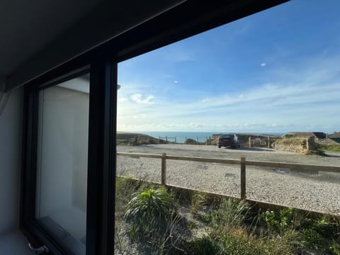 Merlin uninterrupted coastal view Apartment in Tintagel