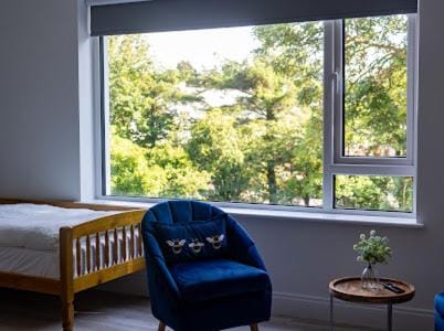 Bedroom, Garden view