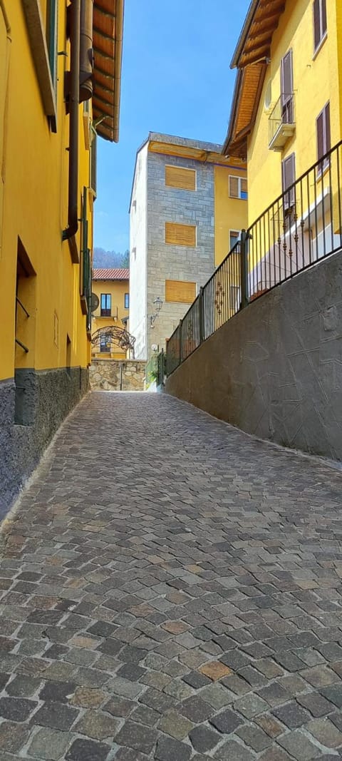 Property building, Street view