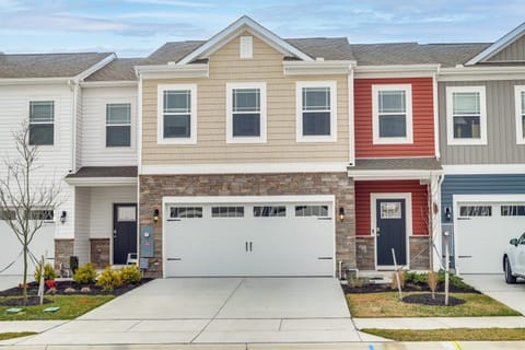 Millville Townhome with Pool Access and Beach Shuttle! House in Sussex County