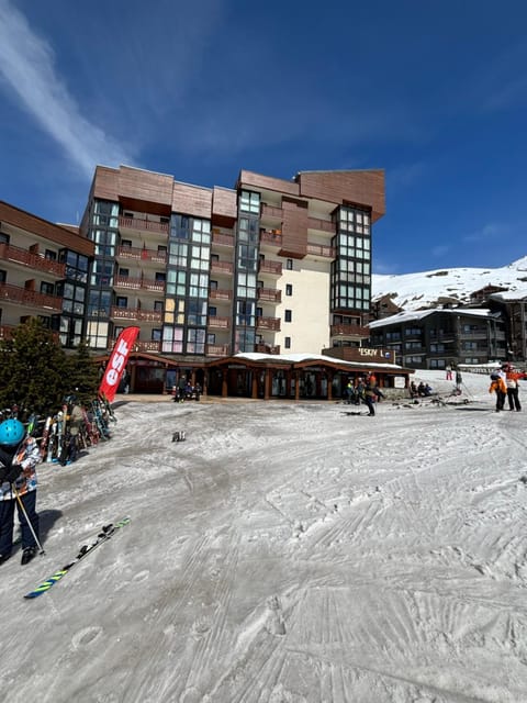 Appartement Eskival skis aux pieds Eigentumswohnung in Val Thorens