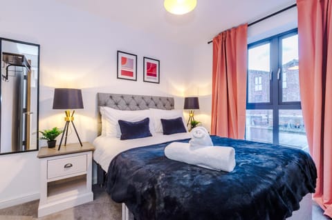 Beautiful Manchester Home Sleeps 9 by PureStay Short Lets Apartment in Manchester