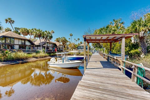 Peaceful River Bungalow Condo in Crystal River