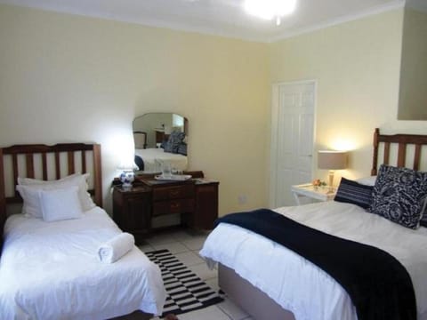 The Guest House Pongola Bed and Breakfast in KwaZulu-Natal