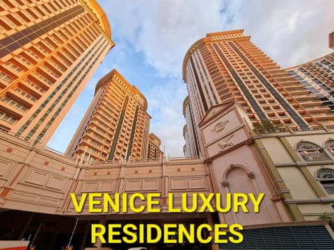 Staycation In Venice Bgc Mckinley Hill #vlra23j House in Makati