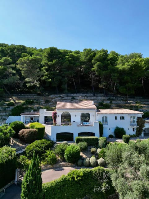 Property building, Natural landscape, Mountain view