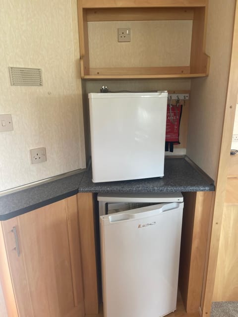 Grey 1 Caravan Ingoldmells 3 bedrooms 6 berth House in Ingoldmells