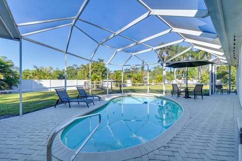 Naples Duplex Home with Private Pool and Lanai! House in Collier County