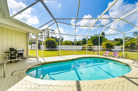 Naples Duplex Home with Private Pool and Lanai! House in Collier County