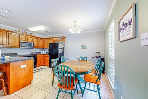 Beach Inn on Bienville Apartment in Dauphin Island