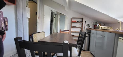 Cosy studio Clichy Levallois Apartment in Levallois-Perret