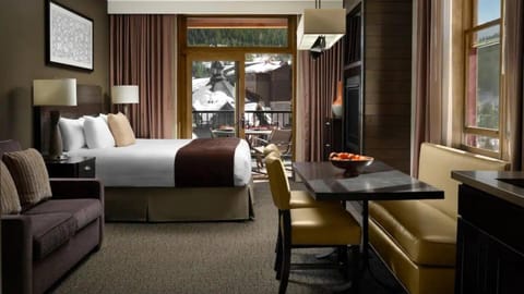 Spring Break! Luxurious Ski-In · Ski-Out Resort! Hotel in Northstar Drive