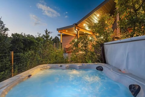 Stunning Views Modern Luxury Hot Tub Sauna Maison in Manitou Springs