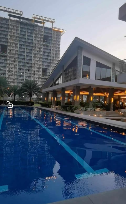 Modern 2BR Condo with Fiber Net and Netflix Apartment hotel in Davao City