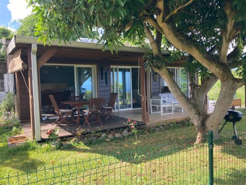 Patio, Day, Garden, Dining area, Garden view