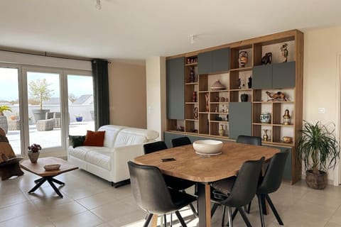 Appartement spacieux et terrasse Apartment in Séné