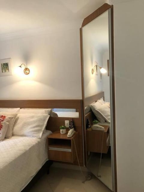 Espaçoso Flat com Varanda no Cavalinho Branco para até 6 hóspedes Wohnung in Águas de Lindóia