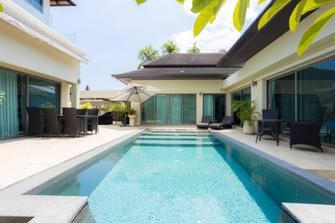 4BDR luxury pool villa & office space in Cherngtalay-Bangtao Villa in Choeng Thale