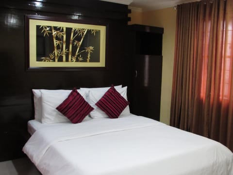 Oyster Plaza Hotel Hotel in Paranaque