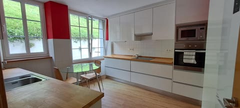 Dining area, dishwasher, minibar, pet friendly, stove, washing machine