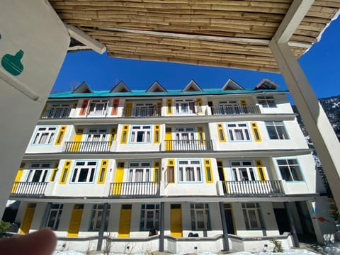 Himalayan Hideaway-TVM Hotel in Manali