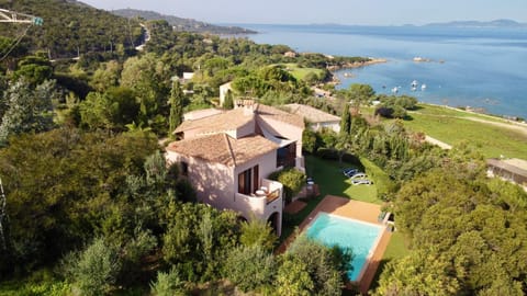 Property building, Bird's eye view, Sea view, Swimming pool