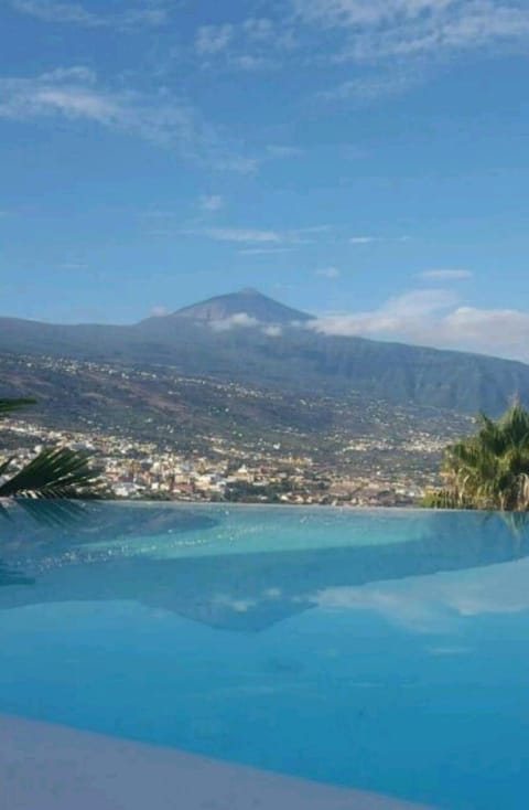 Los Olivos- Haus mit beheizbarem Infinitypool House in Orotava Valley