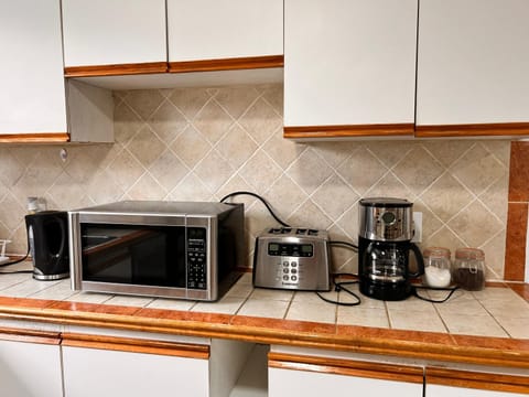 Coffee/tea facilities, Kitchen or kitchenette, toaster