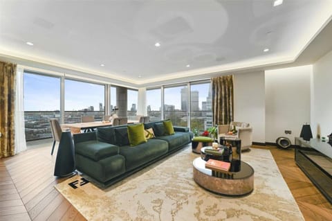 Stunning Views of Tower Bridge - Unforgetable Stay Luxury Flat Apartment in London Borough of Southwark