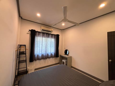 3 bedroom, 3 bathroom house, Phuket Town, Thailand Maison in Wichit