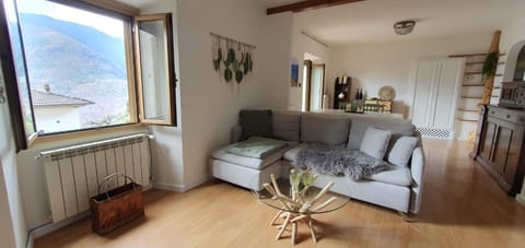 Living room, Seating area, Mountain view