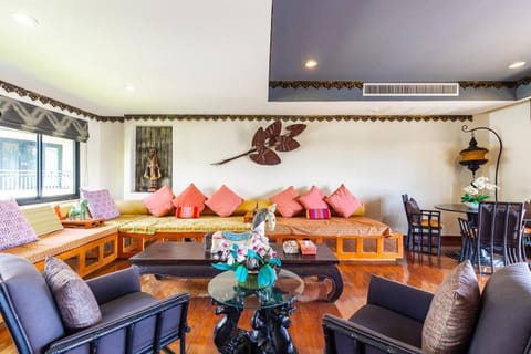 Casa Asiatique — 5BR Villa in Laguna & Layan Beach Villa in Choeng Thale