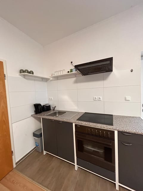 Kitchen or kitchenette, minibar, pet friendly, stove